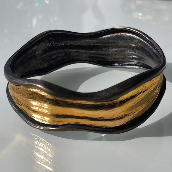 Shell bangle and metal bangle - Picture 2 of 3